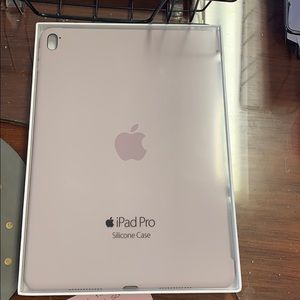 iPad Pro 9.7” Silicone Case